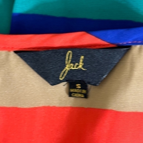 Jack sz sm sleeveless top in a silky look multi colored  Back is a wrap style - Picture 12 of 14